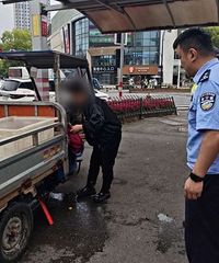 ů�ģ����ֳ���ͷ�෭����ɫ����ɫ��Ӱ����ͬʱ��������