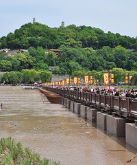 ̨�ݸ����н���