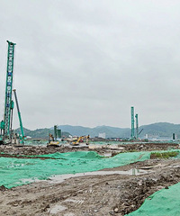 ̨��ְҵ����ѧԺ��У�������¸������׮������