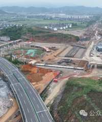 �̨�¸�����̨���϶ν������ǰ��ɹ������彨��