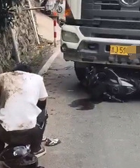 ��̶ˮ�������Ħ�г���ײ