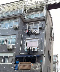 �м�ʮ���Ƚ����ӻ����������