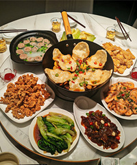 �����˾�������һ�ټҳ���