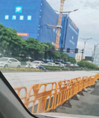 ����ҽԺǰ����ô����·��