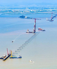 ̨����һ���纣���ţ��εض���