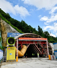 �̨�¸��ٹ�·�½������������ȡ�ý׶���ͻ��