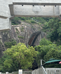 ����ʯ��1Сʱ�Σ����˺ܶ࿴����������չ