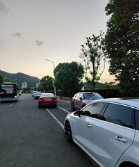 һ�Žγ�ͣ�ڳ�λ�ԣ���Ը����Ҳ��Ҫ��ͣ������