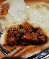 ���ҵ�һ�ó԰��ϰ��ӵ�򿨣��óԵ�����ⶼ������