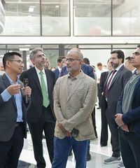 10����Ԫ��������̨��С������з��ġ��������������ڰ���������