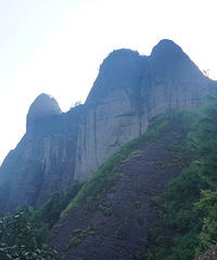 ����¸��Т����շ��������С�������ǰ�ٵ�ϼ