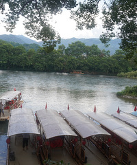 ���Ľ�������Ư���ǣ����龰��Ⱥɽ