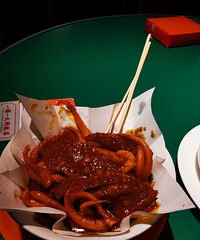 Ϊ�˳Զ�Ư�����Ĵ��ۣ��Ϻ�һ¥һ�����ʽ����