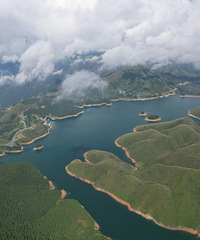 ȫ������У�һ���ɾ���һ���ź�