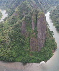 ��Ӧ����������;�����ձ��ȫ�����ĵġ�άȨ֮�á�