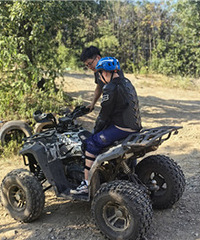 ���޿�ԽҰ��