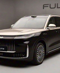 �ո۹����е���������һ̨����SUV��