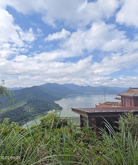 �򿨸���һ���Σ�5����һ��������2500+