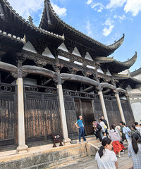 ���찲�����ϸӶ��Լ��Σ�5 �� 4 ҹ�Լ� 1850 ����