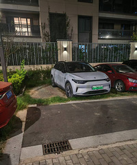 ����Ӧ����һ�ҵİ�