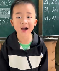 [��Ц]��������̲���ͬһ���䣡һ�۱��������˭����