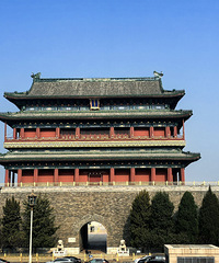 ���ֱ��򿨵�һվ��¥����˵����Ҫ�շ���