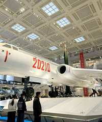 ������̫�ʺ��к����ˣ��޿����������߲���·��