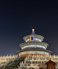 ��̳����������ĺ�Ư��