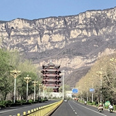 �����ں���ɽ��֮��