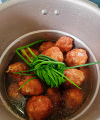 �о�һ�ܱ���һ����Բ����ϲ����