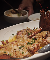 ��С�ݵĺ��ʻ��������˾�200����