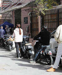 ����ȫ����ۣ�������ץס��󴰿��ڣ�Ҳ�е�ֱ�ӹ��ţ�