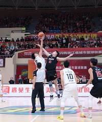 104:83��̨�ݶӺ�ȡ����ʤ