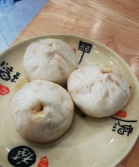 ���ϰ����̵İ���û���ϣ���Զ���к�ѹѹ��ʳ��Χ��̨��