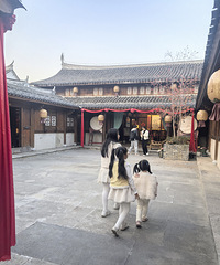 ��˵�Ժ�׬Ǯ�˸��������ӣ���ױƷ�����·�