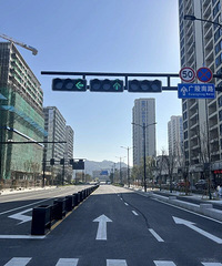 [����]������������ӭ���½�չ