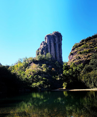 ���������У��Ƕ��߷������һ�������ĵ���