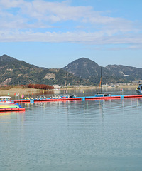 �����ķ������������Խ��ԽƯ����