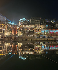 �߳ǣ���ʯ���ϵ��������̻�