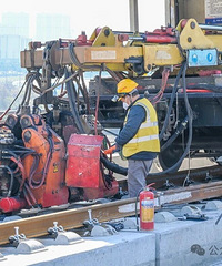 �������ת�뺸����ҵ�׶Σ��񻷶����깤�������뷽���ƽ�