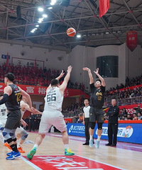 һ��֮�̨�ݶӿͳ�����������