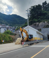 һ����֤ǧ���£����������б�ϲ���������������м���