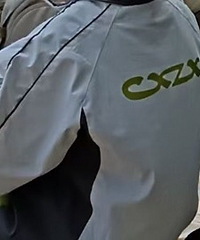 ��æ����һ������·���ĸ�ѧУ��У��