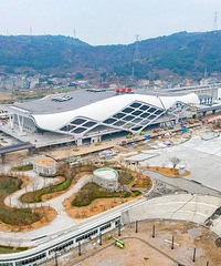 ��·��վ���ڲ�װ�޴��ع⣡