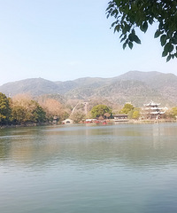 ���ϸ����ٺ������μ�