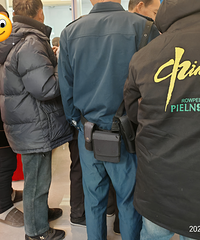 ��˵�Լ�ûǮ��������м������ˣ����Ǵ������Ʒ��