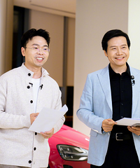 �׾���������С��SU7��ʽͣ��