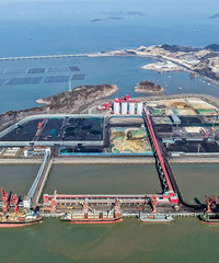 ̨���徭������ĬĬ������У�