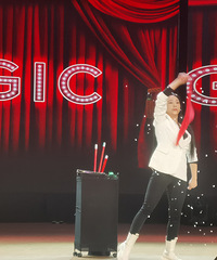 ����ħ�����ݣ��Ѻ����ǿ���һ�����ɸ�