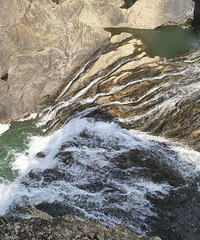 �����T����